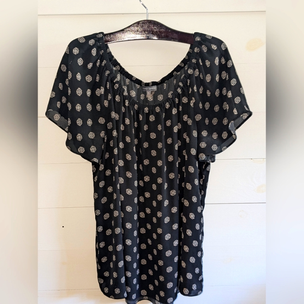 Vince Camuto Black and White Blouse Fits 1X